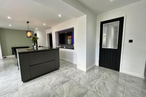 Open Plan Kitchen/ Diner