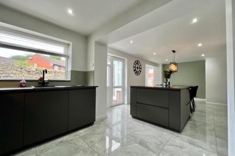 Open Plan Kitchen/ Diner