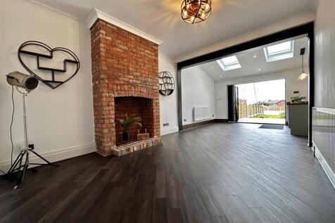 Open Plan Lounge Area