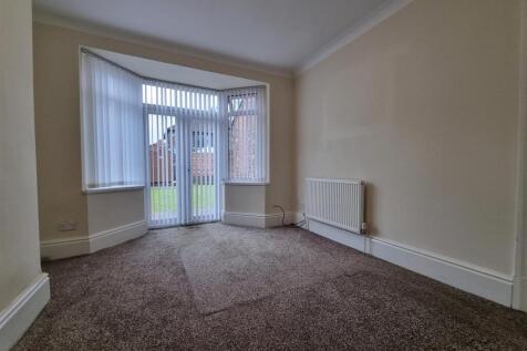 Dining Room: