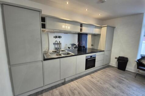 Open Plan Lounge/Kitchen