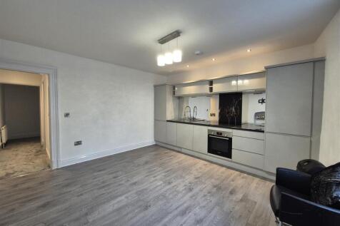 Open Plan Lounge/Kitchen