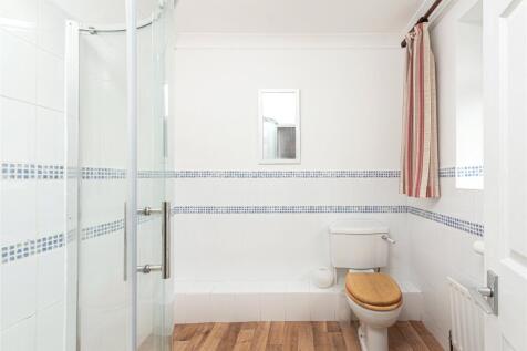 En Suite Shower Rm