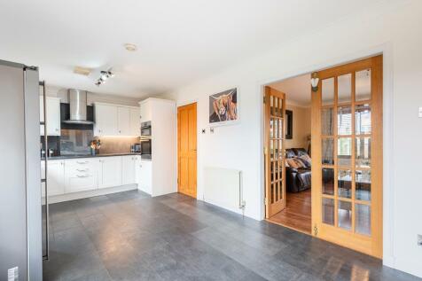 DINING KITCHEN REAR