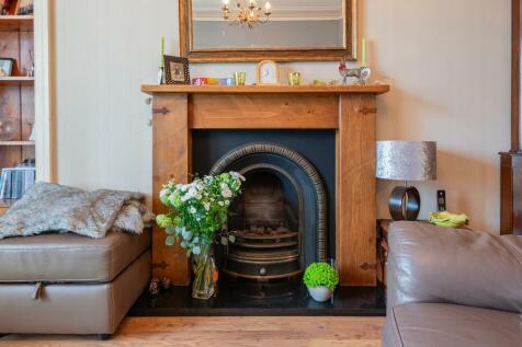 SITTING ROOM DETAIL