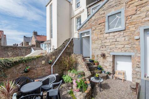 GARDEN REAR
