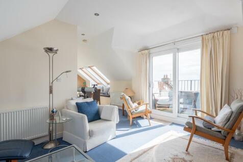OPEN PLAN SITTING