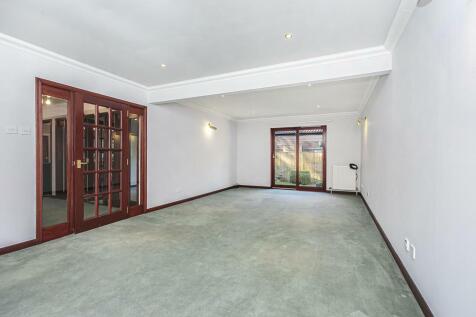 LIVING ROOM REAR