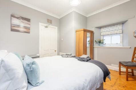 BEDROOM 1 AGAIN