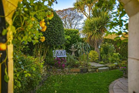 GARDEN DETAIL