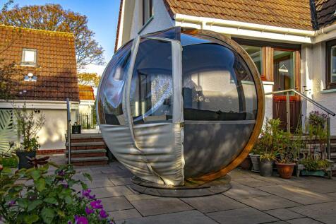 GARDEN POD