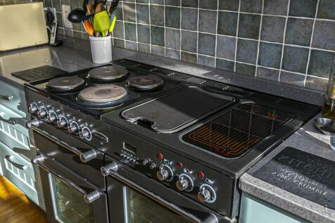 KITCHEN DETAIL