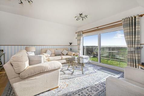 UPPER SITTING ROOM