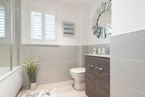 BATHROOM RIGHT
