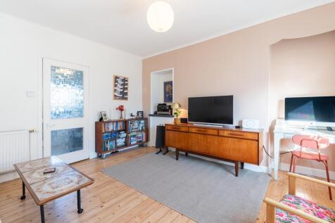 LIVING ROOM AGAIN