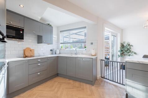 KITCHEN LEFT