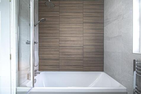 BATHROOM DETAIL