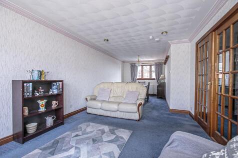 LIVING RM TO DINING