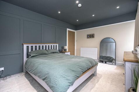 BEDROOM 1 AGAIN