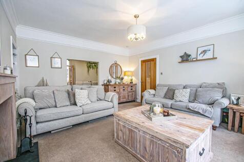 LIVING ROOM AGAIN