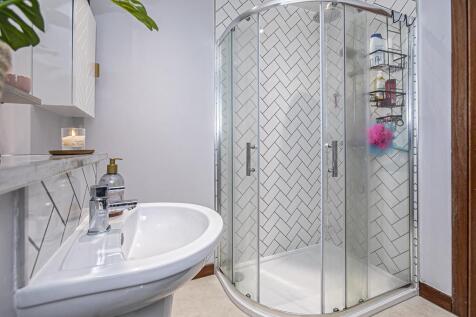 SHOWER ROOM AGAIN