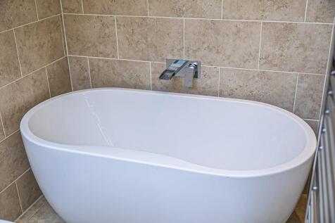 SHOWER ROOM DETAIL