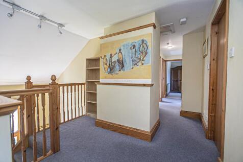 UPPER LANDING