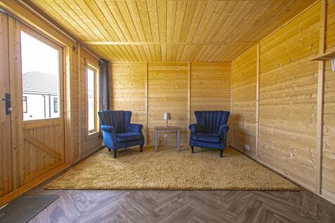 SUMMER HOUSE