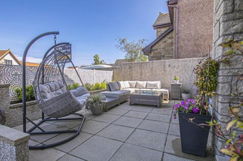 FRONT PATIO