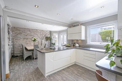KITCHEN TO DINING