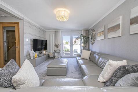 LIVING ROOM AGAIN