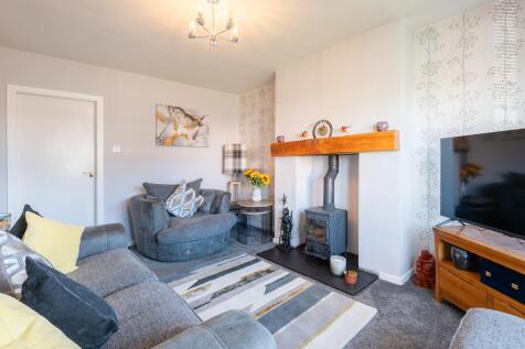 LIVING ROOM AGAIN