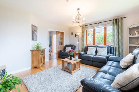 LIVING ROOM AGAIN