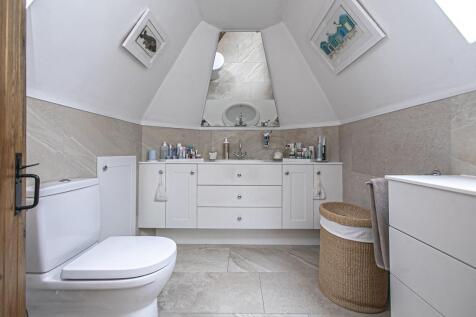 ENSUITE WC