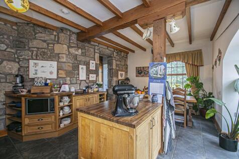KITCHEN TO DINING