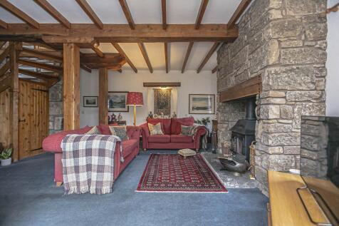 LIVING ROOM AGAIN