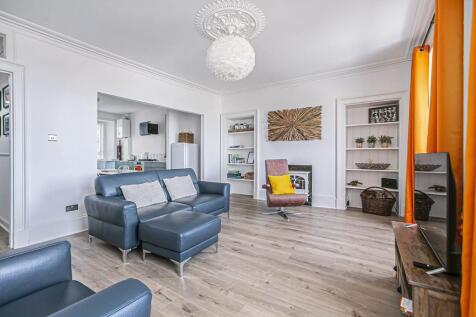 LIVING ROOM REAR
