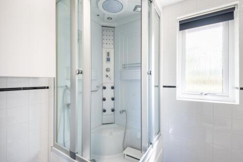 ENSUITE DETAIL