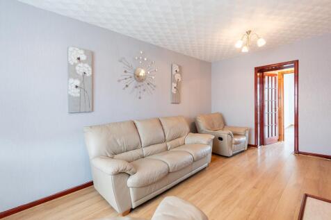 LIVING ROOM AGAIN