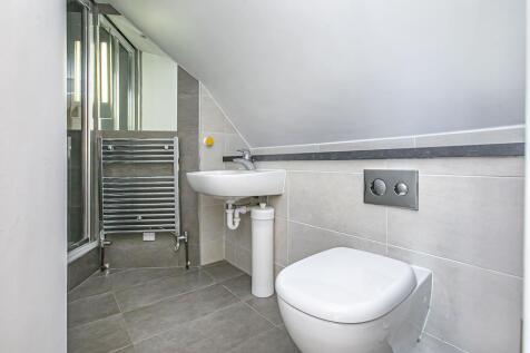 ENSUITE SHOWER ROOM