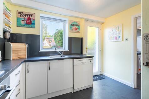 KITCHEN RIGHT
