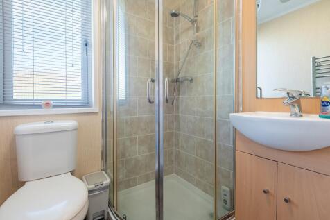 ENSUITE SHOWER ROOM