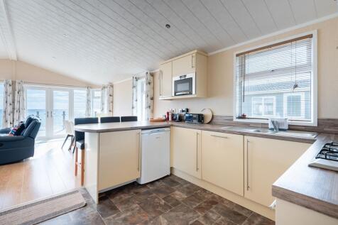 KITCHEN TO DINING