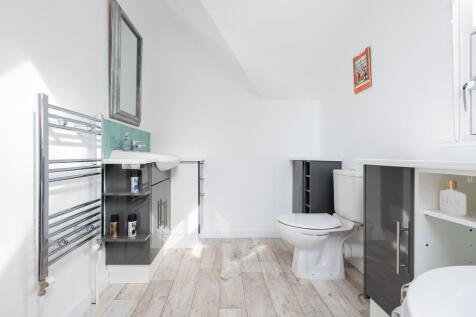 BATHROOM LEFT