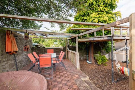 DECKING