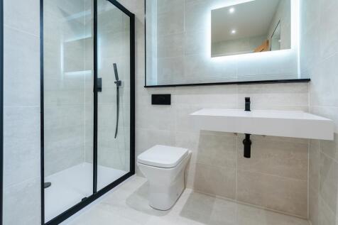 ENSUITE SHOWER ROOM