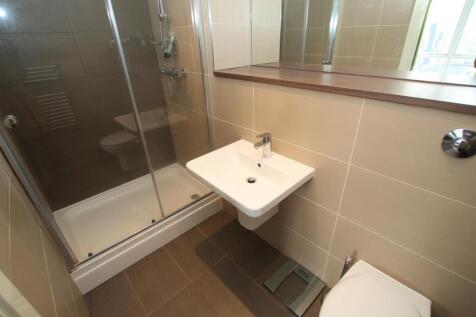 ensuite.jpg