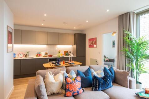 al050723-apartments-01.jpg