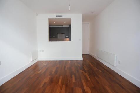 114 Burton Living 2.jpg