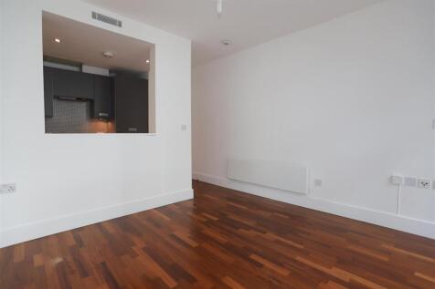 114 Burton Living 3.jpg